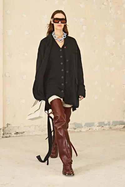 Look 33